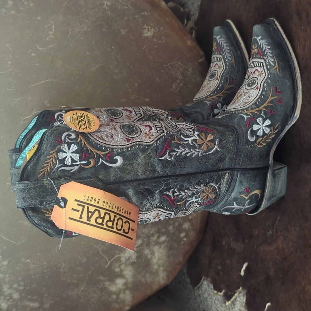 CORRAL E1587 distressed charcoal leather embroidered sugar skull boots sz 7 NWT - Picture 8 of 16